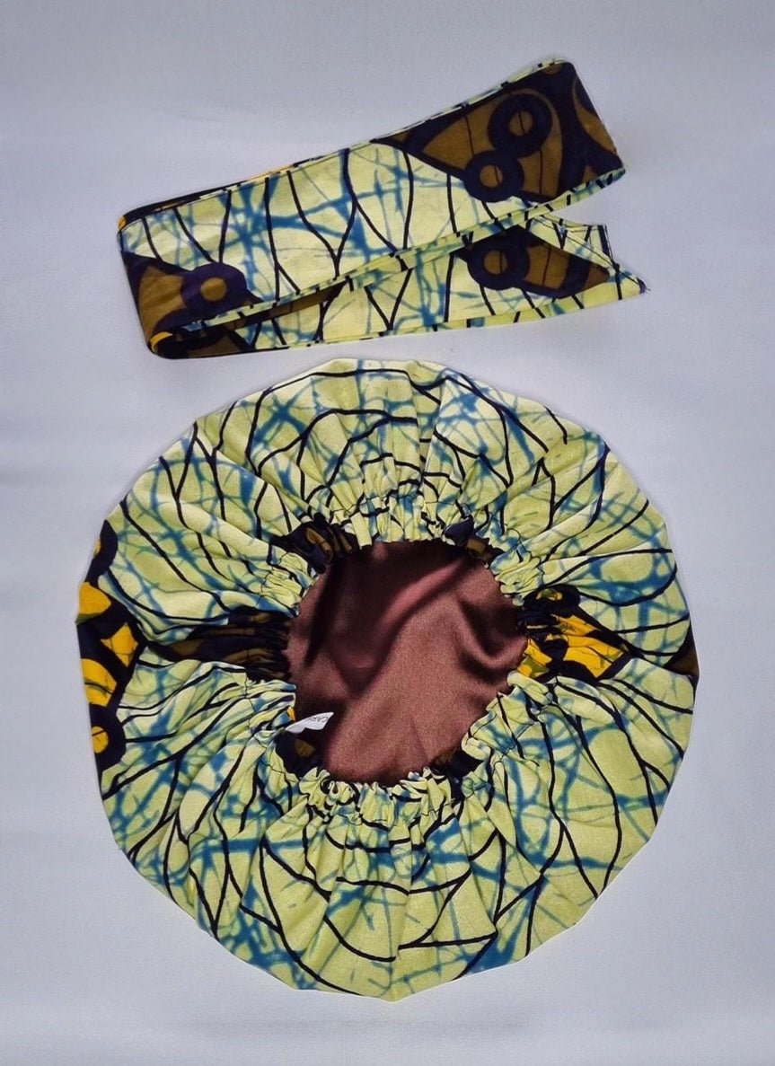 Bonnet Satin soldes